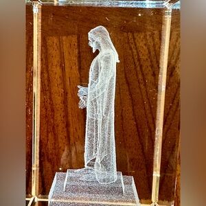 3D Laser Etched version of the Christus/Christ/Jesus Statue. Keepsake